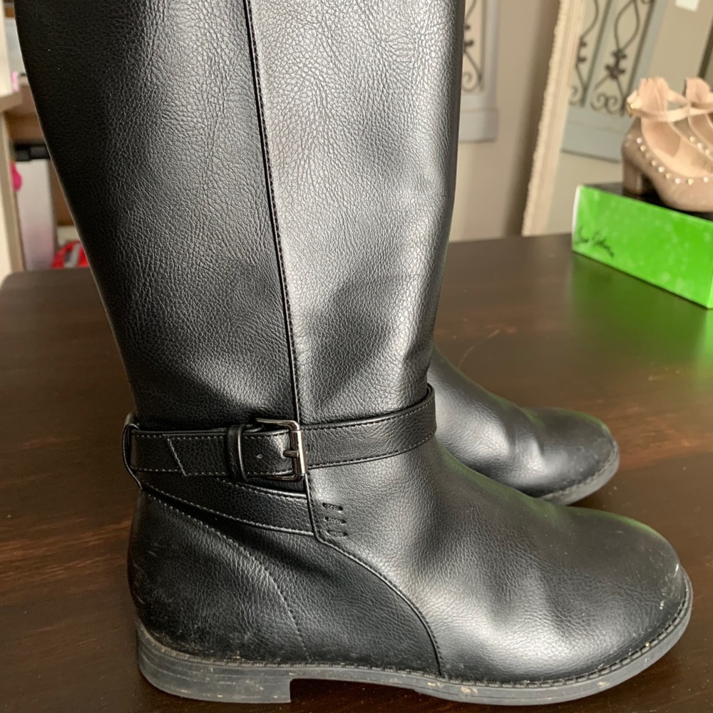 Girls black boots target size 5